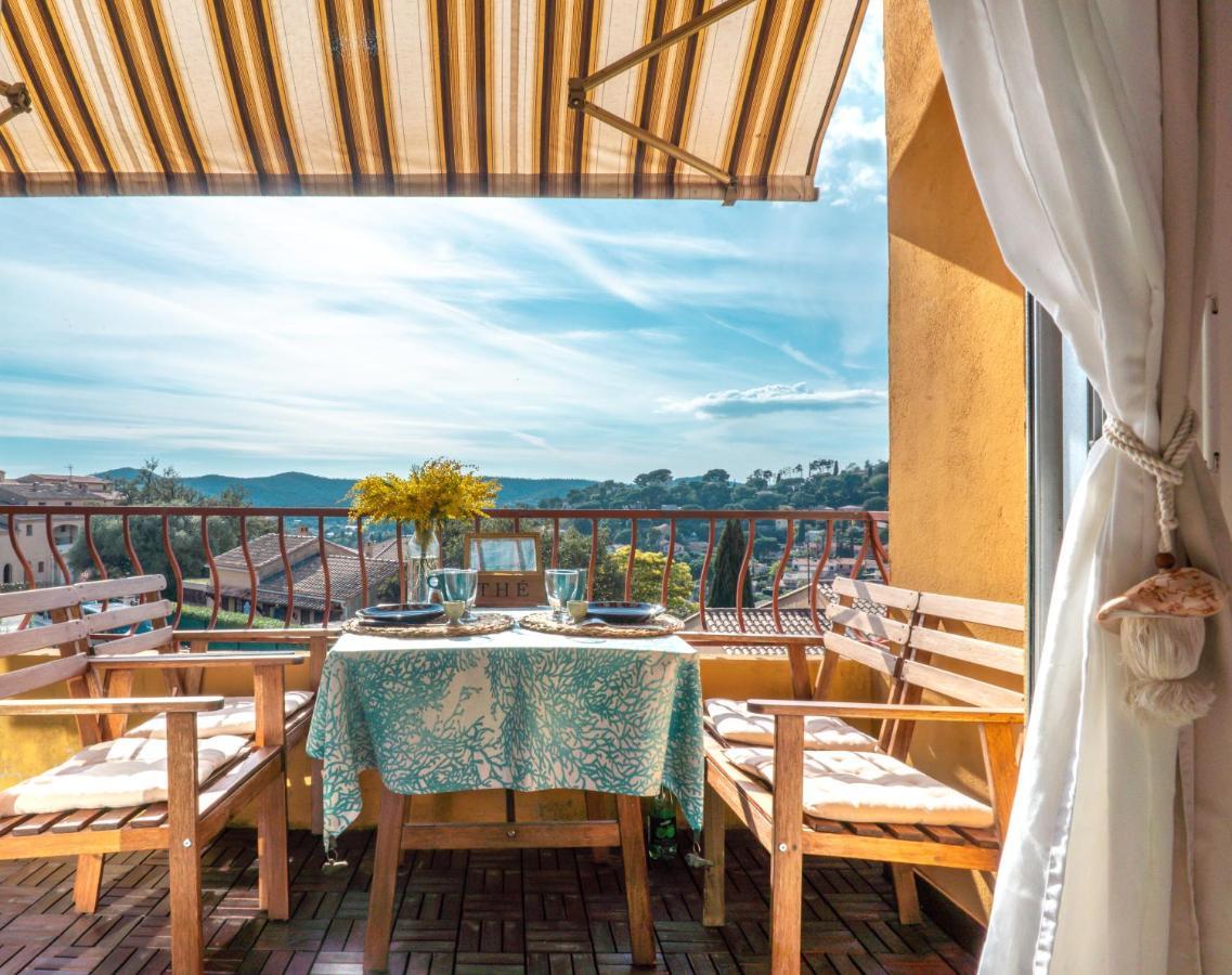L'odyssee Provencale, Un Duplex De Charme De 2 Au Pied Du Village Medieval De Bormes-les-mimosas, Offrant Des Prestations De Gamme Et Superbe Vue Sur Le Massif Des Maures Appartement Bormes-les-Mimosas