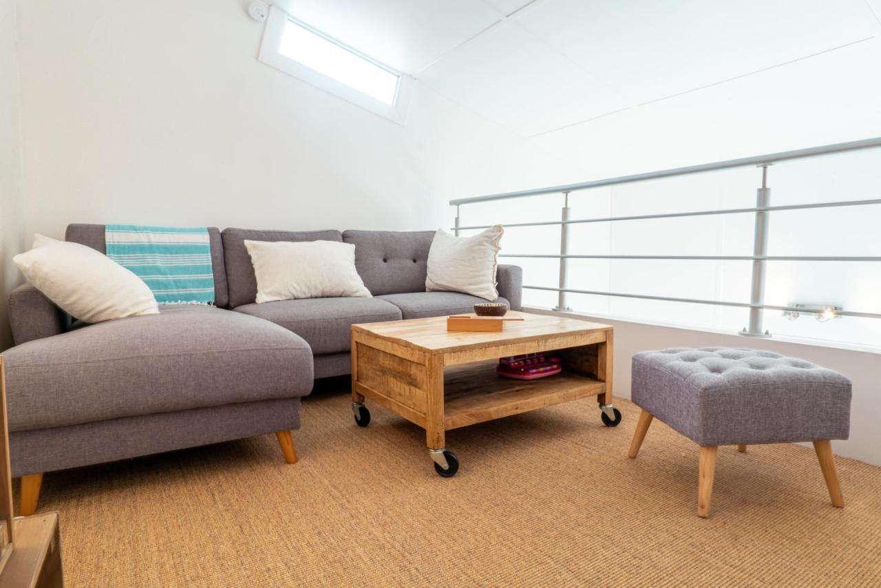 Apartamento L'odyssee Provencale, Un Duplex De Charme De 2 Au Pied Du Village Medieval De Bormes-les-mimosas, Offrant Des Prestations De Gamme Et Superbe Vue Sur Le Massif Des Maures