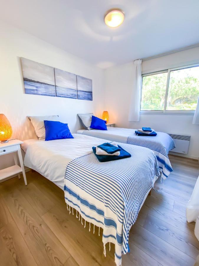 Appartement L'odyssee Provencale, Un Duplex De Charme De 2 Au Pied Du Village Medieval De Bormes-les-mimosas, Offrant Des Prestations De Gamme Et Superbe Vue Sur Le Massif Des Maures *